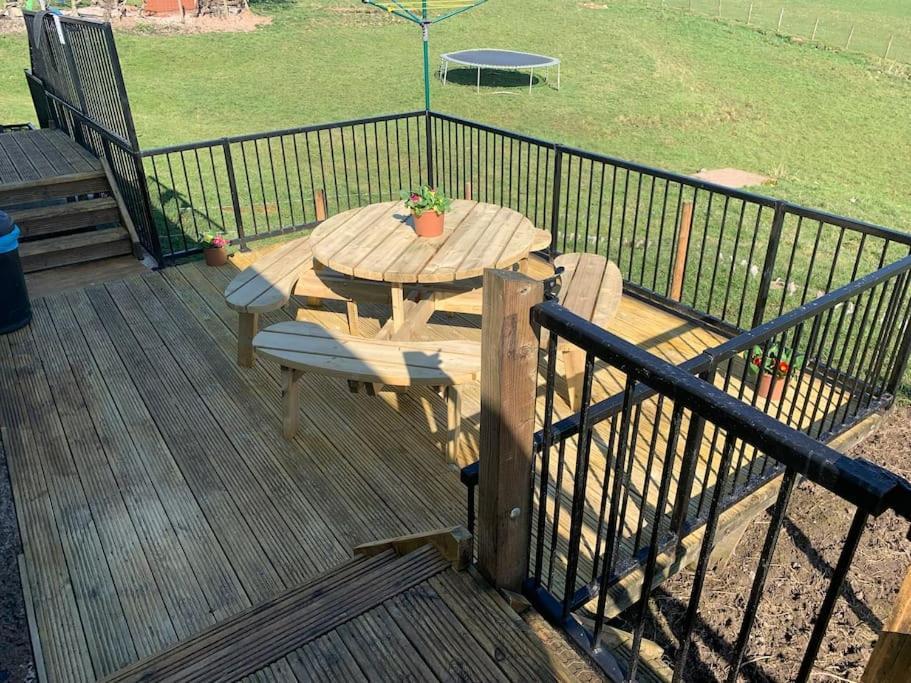 Farm Stay Caravan On Working Farm Dacre  Екстер'єр фото